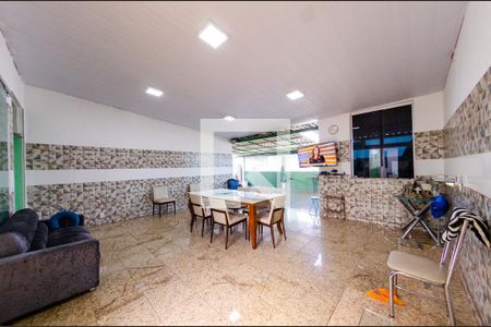 Casa à venda com 462m², 5 quartos e 2 vagas Casa à venda com 462m², 5 quartos e 2 vagasSalão