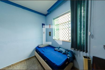 Casa à venda com 462m², 5 quartos e 2 vagas Casa à venda com 462m², 5 quartos e 2 vagasQuarto 3