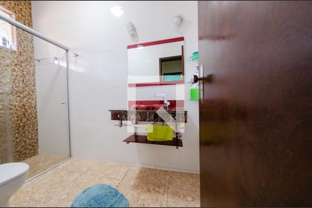 Casa à venda com 462m², 5 quartos e 2 vagas Casa à venda com 462m², 5 quartos e 2 vagasBanheiro