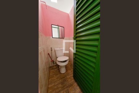 Casa à venda com 462m², 5 quartos e 2 vagas Casa à venda com 462m², 5 quartos e 2 vagasBanheiro de serviço