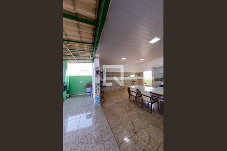 Casa à venda com 462m², 5 quartos e 2 vagas Casa à venda com 462m², 5 quartos e 2 vagasSalão