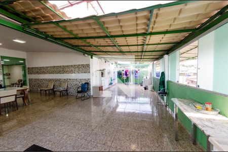 Casa à venda com 462m², 5 quartos e 2 vagas Casa à venda com 462m², 5 quartos e 2 vagasÁrea de serviço