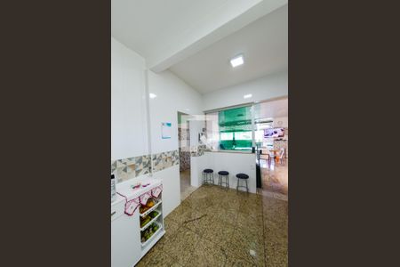 Casa à venda com 462m², 5 quartos e 2 vagas Casa à venda com 462m², 5 quartos e 2 vagasCozinha