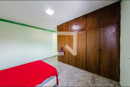 Casa à venda com 462m², 5 quartos e 2 vagas Casa à venda com 462m², 5 quartos e 2 vagasSuíte 2