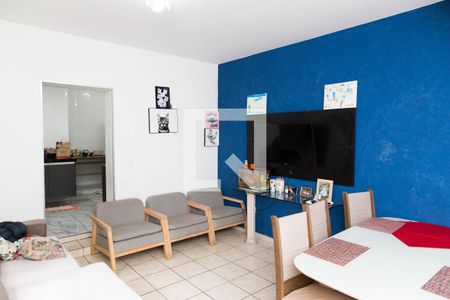 Casa à venda com 410m², 5 quartos e 2 vagas Casa à venda com 410m², 5 quartos e 2 vagasSala Casa 2