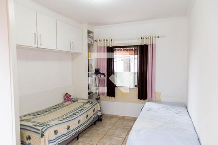 Casa à venda com 410m², 5 quartos e 2 vagas Casa à venda com 410m², 5 quartos e 2 vagasQuarto 2