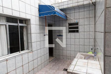 Casa à venda com 410m², 5 quartos e 2 vagas Casa à venda com 410m², 5 quartos e 2 vagasÁrea de Serviço Casa 2