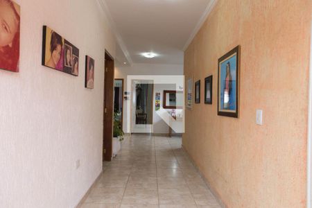 Casa à venda com 410m², 5 quartos e 2 vagas Casa à venda com 410m², 5 quartos e 2 vagasHall