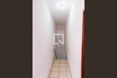 Casa à venda com 410m², 5 quartos e 2 vagas Casa à venda com 410m², 5 quartos e 2 vagasEscada