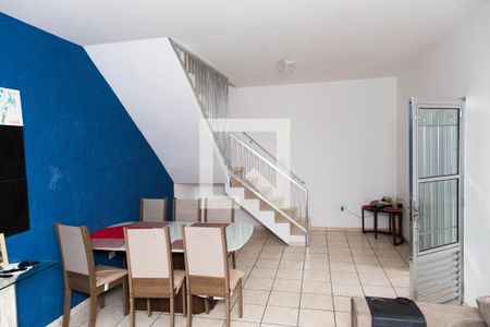 Casa à venda com 410m², 5 quartos e 2 vagas Casa à venda com 410m², 5 quartos e 2 vagasSala Casa 2