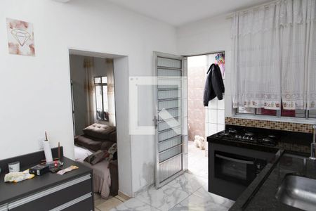 Casa à venda com 410m², 5 quartos e 2 vagas Casa à venda com 410m², 5 quartos e 2 vagasCozinha Casa 2