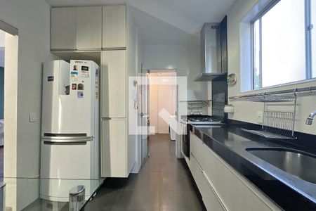 Apartamento à venda com 130m², 4 quartos e 2 vagasCozinha
