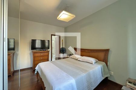 Apartamento à venda com 130m², 4 quartos e 2 vagasQuarto Suíte