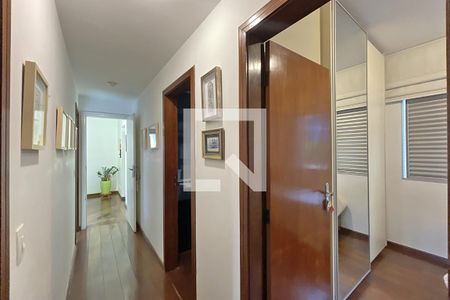 Apartamento à venda com 130m², 4 quartos e 2 vagasCorredor