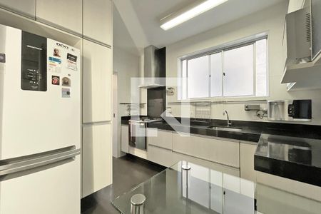 Apartamento à venda com 130m², 4 quartos e 2 vagasCozinha