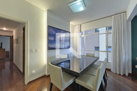 Apartamento à venda com 130m², 4 quartos e 2 vagasSala de Jantar
