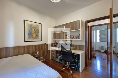 Apartamento à venda com 130m², 4 quartos e 2 vagasQuarto 2