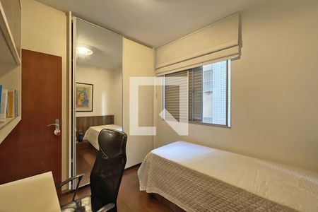 Apartamento à venda com 130m², 4 quartos e 2 vagasQuarto 2