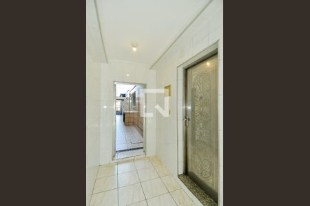 Casa à venda com 230m², 4 quartos e 2 vagasCorredor 