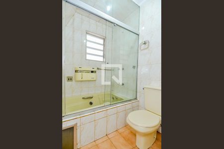 Casa à venda com 230m², 4 quartos e 2 vagasDetalhe banheiro