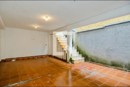 Casa à venda com 230m², 4 quartos e 2 vagasQuintal