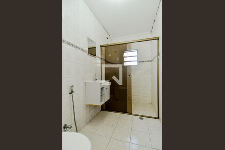 Casa à venda com 230m², 4 quartos e 2 vagasBanheiro