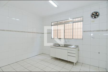 Casa à venda com 230m², 4 quartos e 2 vagasCozinha 