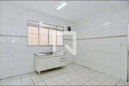 Casa à venda com 230m², 4 quartos e 2 vagasCozinha 