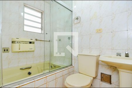 Casa à venda com 230m², 4 quartos e 2 vagasDetalhe banheiro