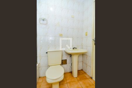 Casa à venda com 230m², 4 quartos e 2 vagasDetalhe banheiro