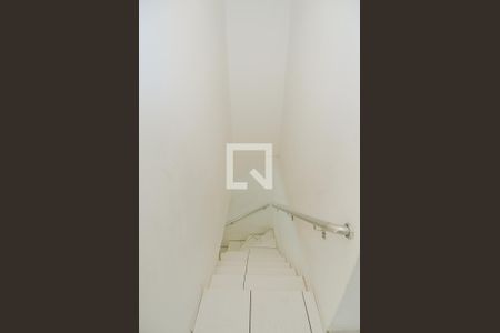 Casa à venda com 230m², 4 quartos e 2 vagasEscada