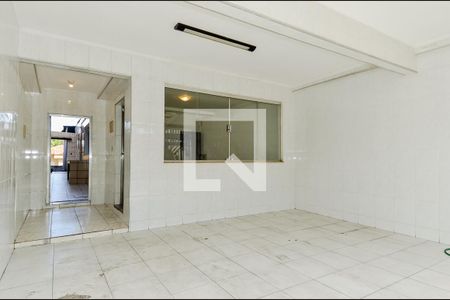 Casa à venda com 230m², 4 quartos e 2 vagasGaragem