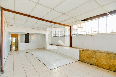 Casa à venda com 230m², 4 quartos e 2 vagasQuintal