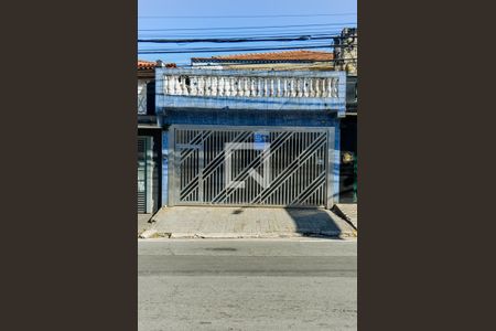 Casa à venda com 230m², 4 quartos e 2 vagasFachada