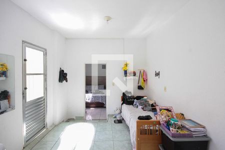 Casa à venda com 187m², 8 quartos e 2 vagas Casa à venda com 187m², 8 quartos e 2 vagasQuarto 02 casa 03