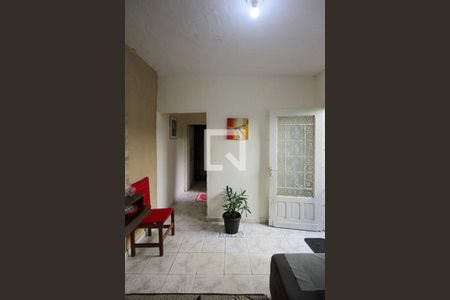 Casa à venda com 187m², 8 quartos e 2 vagas Casa à venda com 187m², 8 quartos e 2 vagasSala casa 04