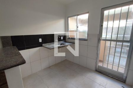 Cozinha de casa para alugar com 1 quarto, 45m² em Taquara, Rio de Janeiro