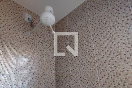 Banheiro de casa para alugar com 1 quarto, 45m² em Taquara, Rio de Janeiro