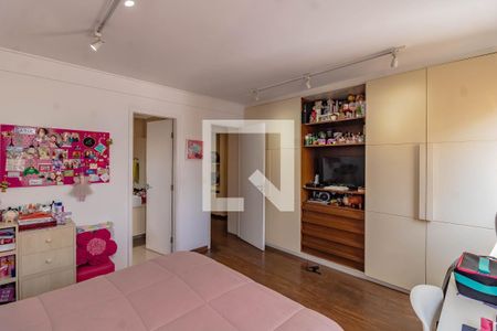 Apartamento à venda com 463m², 3 quartos e 4 vagas Apartamento à venda com 463m², 3 quartos e 4 vagasSuíte 2