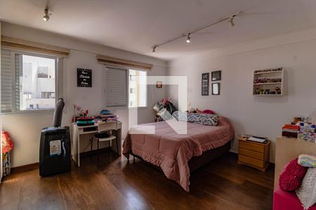 Apartamento à venda com 463m², 3 quartos e 4 vagas Apartamento à venda com 463m², 3 quartos e 4 vagasSuíte 2