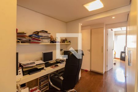 Apartamento à venda com 463m², 3 quartos e 4 vagas Apartamento à venda com 463m², 3 quartos e 4 vagasEscritório
