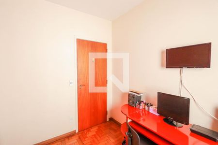 Casa à venda com 300m², 3 quartos e 2 vagas Casa à venda com 300m², 3 quartos e 2 vagasQuarto 2