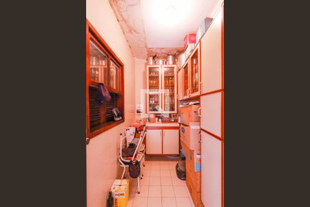 Casa à venda com 300m², 3 quartos e 2 vagas Casa à venda com 300m², 3 quartos e 2 vagasDespensa