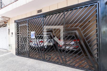 Casa à venda com 300m², 3 quartos e 2 vagas Casa à venda com 300m², 3 quartos e 2 vagasFachada