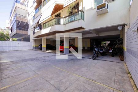 Apartamento à venda com 360m², 5 quartos e 4 vagasÁrea Comum Garagem