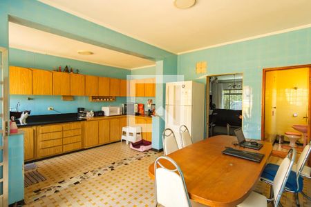 Casa à venda com 240m², 3 quartos e 2 vagas Casa à venda com 240m², 3 quartos e 2 vagasCozinha