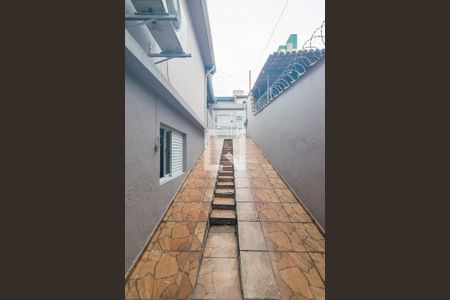 Casa à venda com 250m², 2 quartos e 4 vagas Casa à venda com 250m², 2 quartos e 4 vagasGaragem