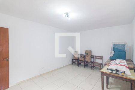 Casa à venda com 250m², 2 quartos e 4 vagas Casa à venda com 250m², 2 quartos e 4 vagasEdícula