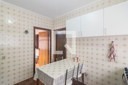 Casa à venda com 250m², 2 quartos e 4 vagas Casa à venda com 250m², 2 quartos e 4 vagasCozinha