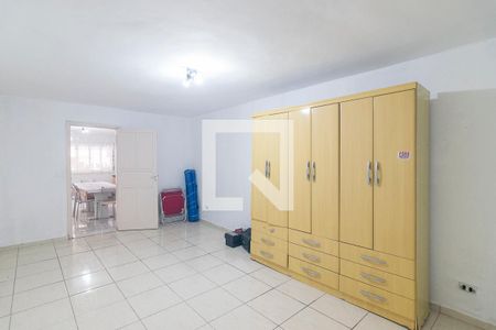 Casa à venda com 250m², 2 quartos e 4 vagas Casa à venda com 250m², 2 quartos e 4 vagasEdícula